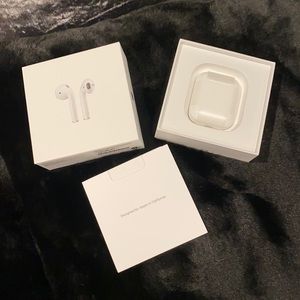 AirPods